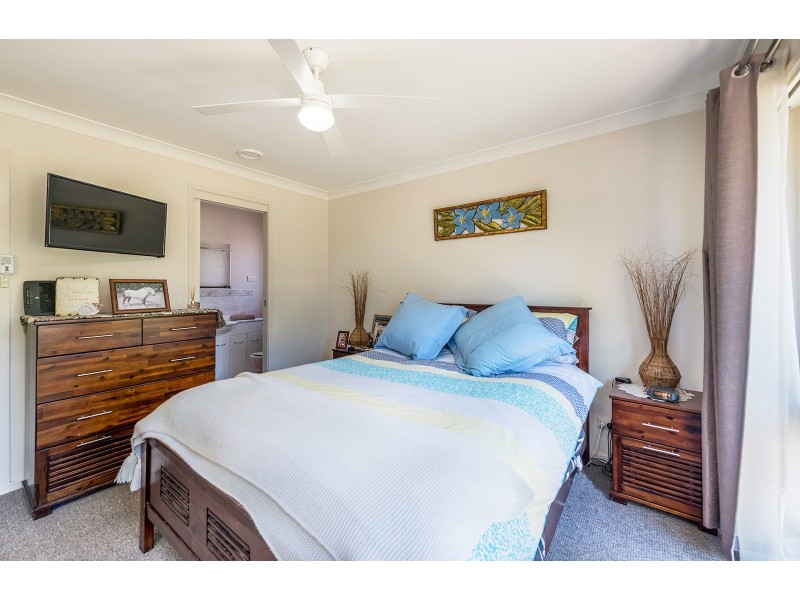 8 Major Drive, Goulburn NSW 2580