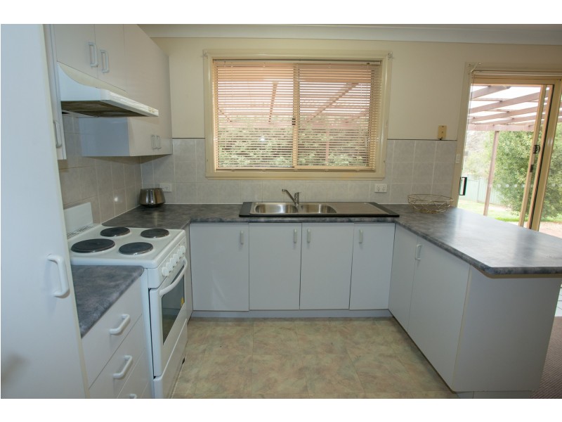 71 Torulosa Way, Orange NSW 2800