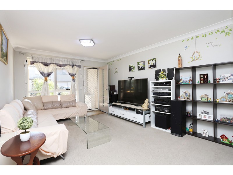 41 Parkwood Road, Holsworthy NSW 2173