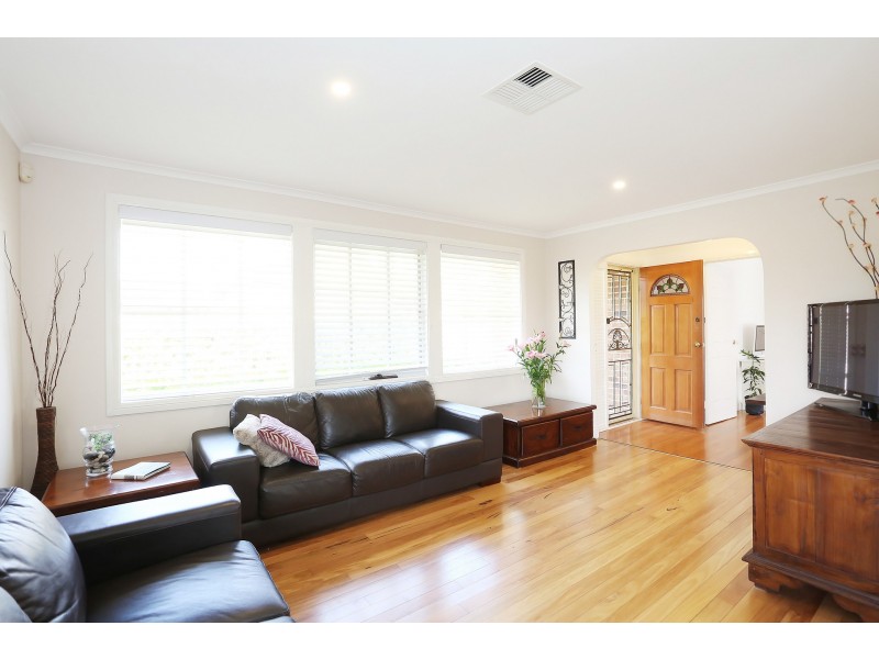 37 Dryberry Avenue, St Clair NSW 2759