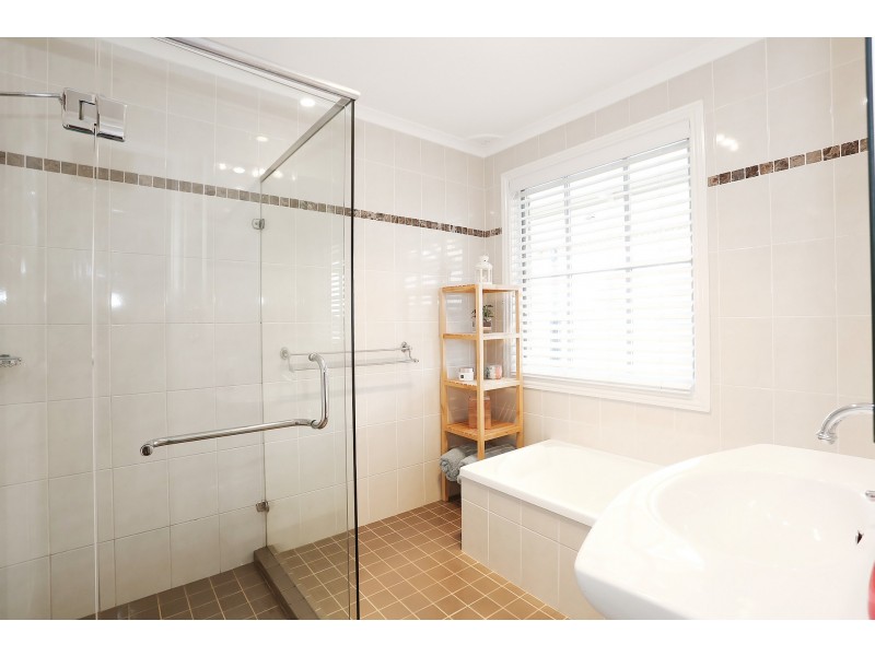 37 Dryberry Avenue, St Clair NSW 2759