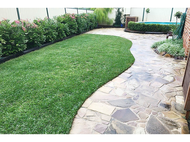 37 Dryberry Avenue, St Clair NSW 2759