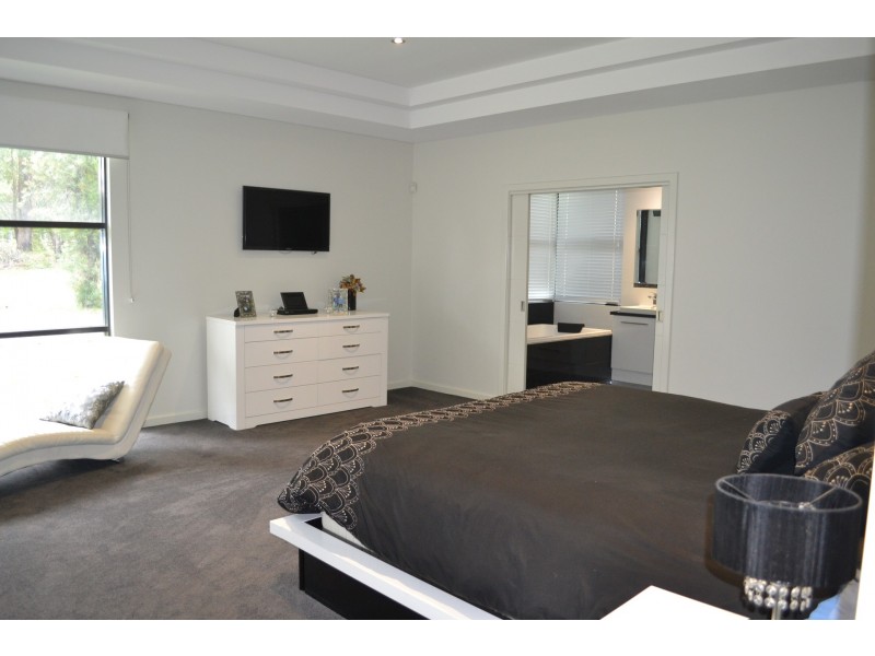 2 Nastes Court, Gelorup WA 6230