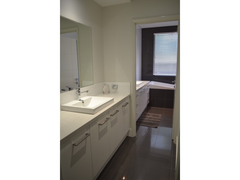 2 Nastes Court, Gelorup WA 6230