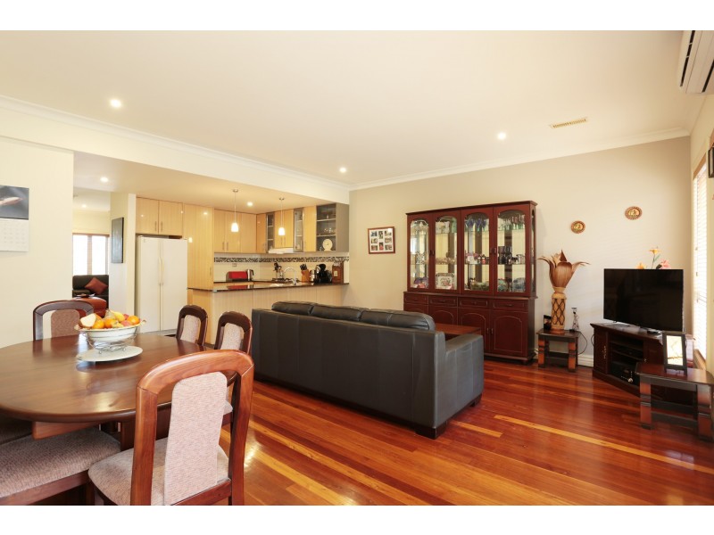 31 Hyde Park Terrace, Point Cook VIC 3030