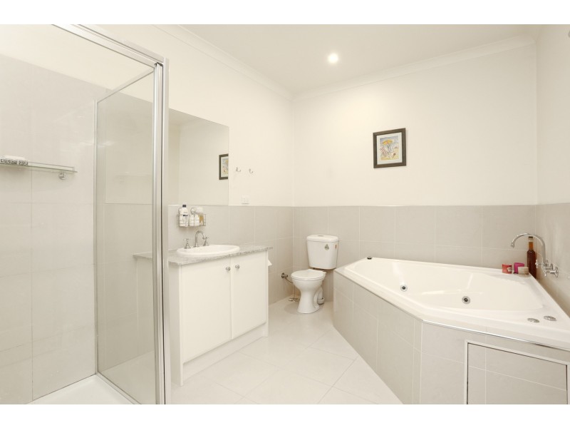 31 Hyde Park Terrace, Point Cook VIC 3030