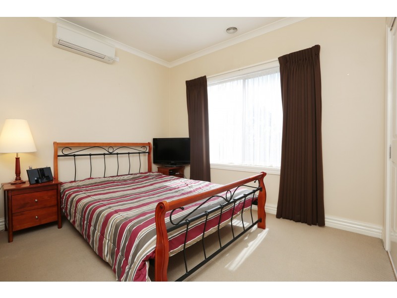 31 Hyde Park Terrace, Point Cook VIC 3030