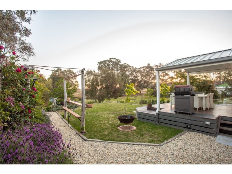 23 Fishermans Road, Welshmans Reef VIC 3462