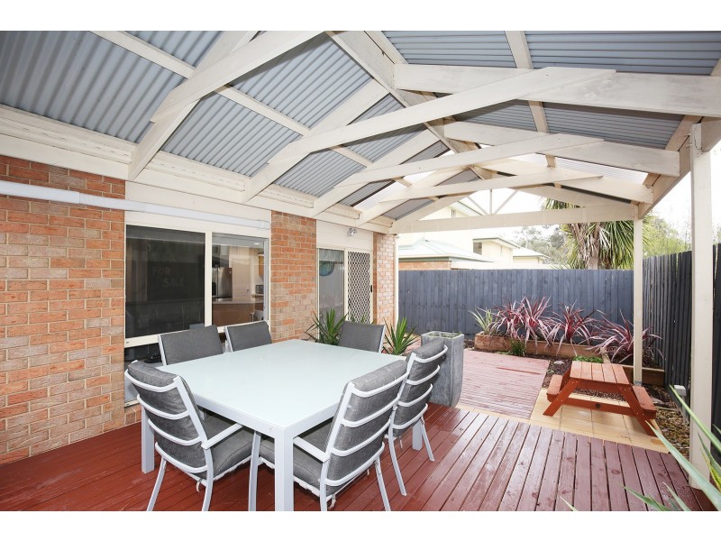 2 Railway Road, Eltham VIC 3095