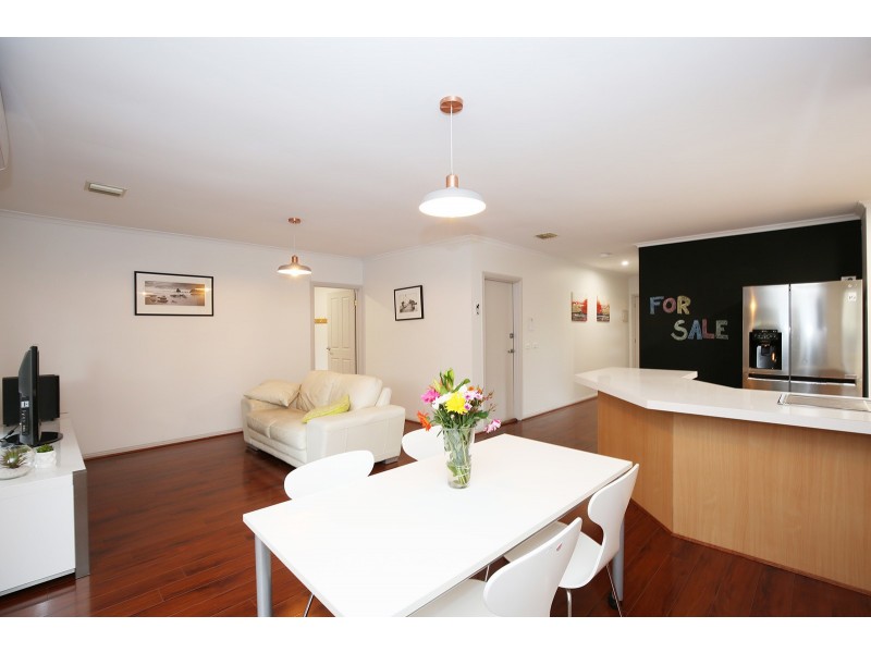 2 Railway Road, Eltham VIC 3095