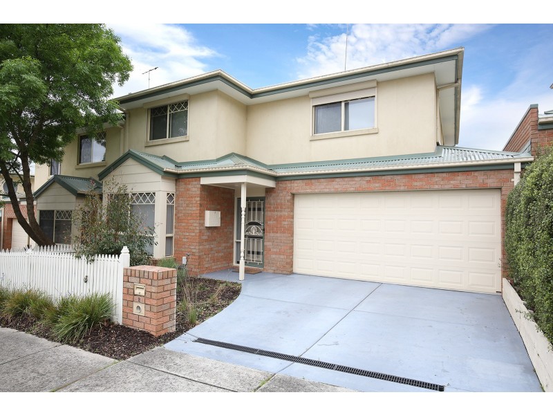 2 Railway Road, Eltham VIC 3095