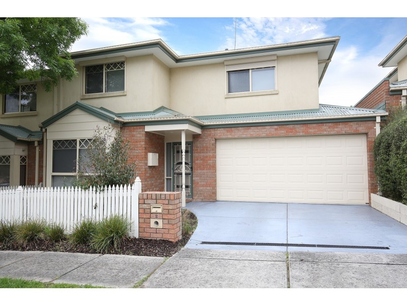 2 Railway Road, Eltham VIC 3095