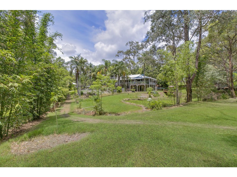 7 Brushwood Drive, Parkwood QLD 4214