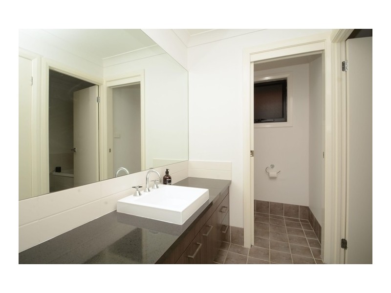 30 Ridgemont Avenue, Cameron Park NSW 2285