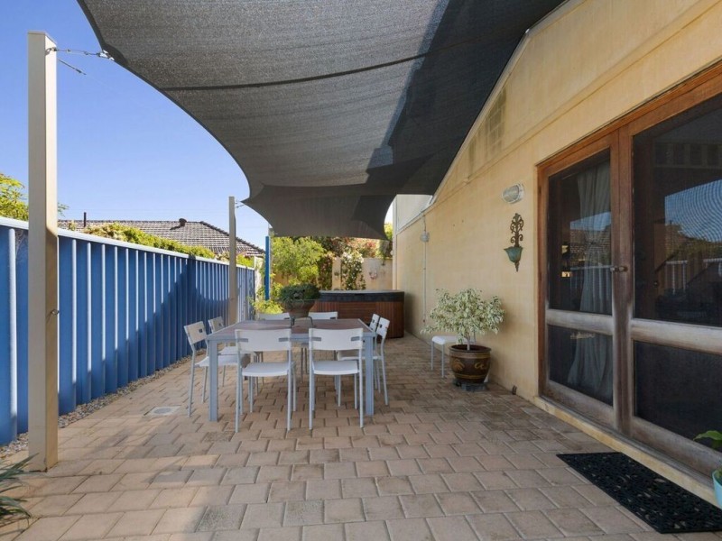 36A Norma Road, Alfred Cove WA 6154