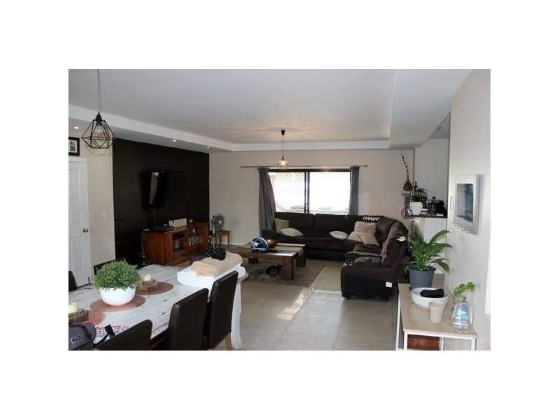 9 Strathdee Avenue, Bundaberg South QLD 4670