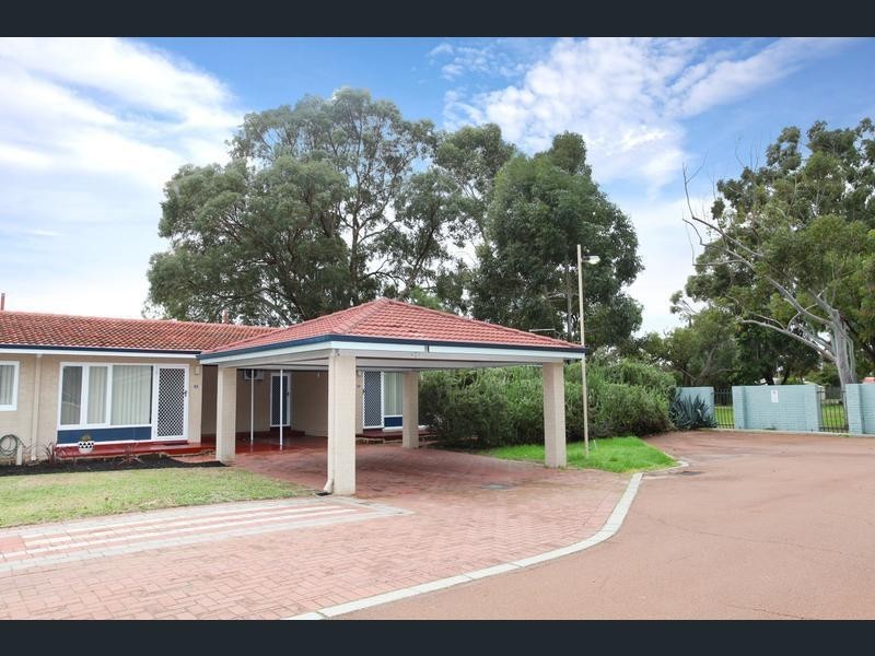 21/74 Amberton Ave, Girrawheen WA 6064