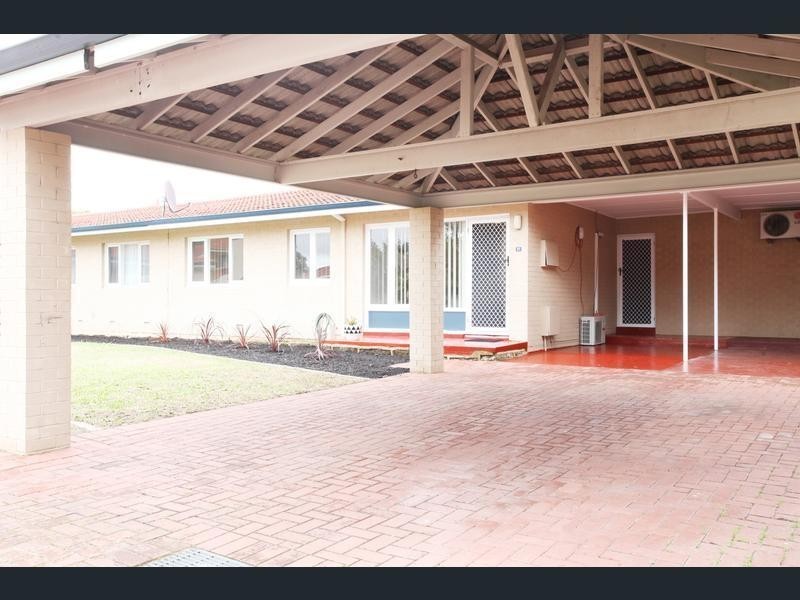 21/74 Amberton Ave, Girrawheen WA 6064