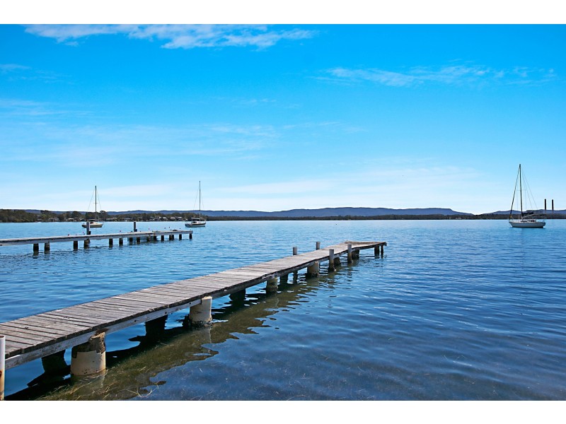 175 Grand Parade, Bonnells Bay NSW 2264