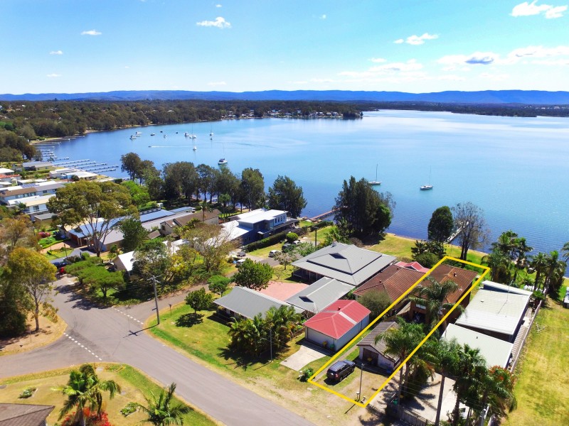175 Grand Parade, Bonnells Bay NSW 2264