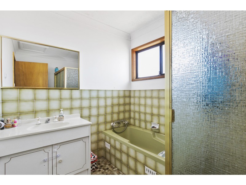 175 Grand Parade, Bonnells Bay NSW 2264