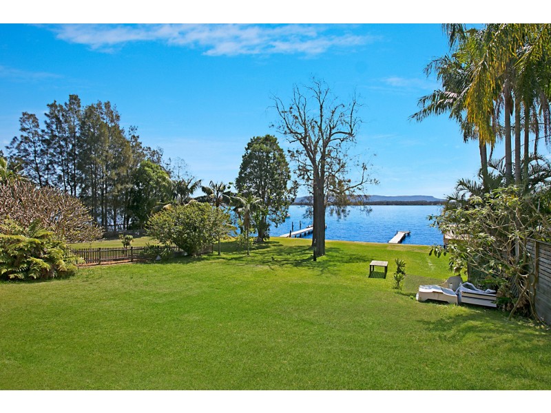 175 Grand Parade, Bonnells Bay NSW 2264