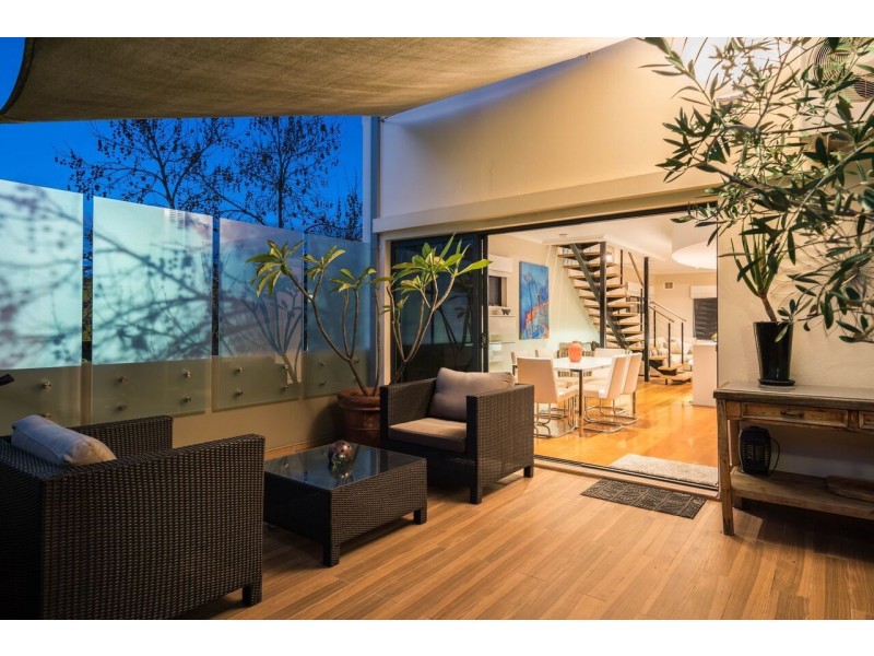 2 Boans Lane, East Perth WA 6004