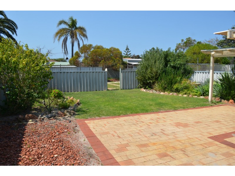 17 Gumnut Crescent, Safety Bay WA 6169