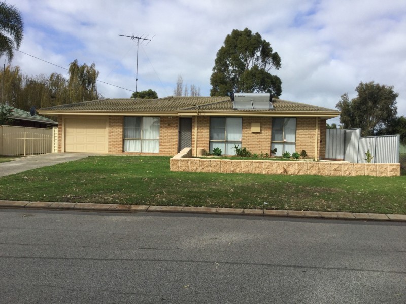 5 Russell Street, Pinjarra WA 6208