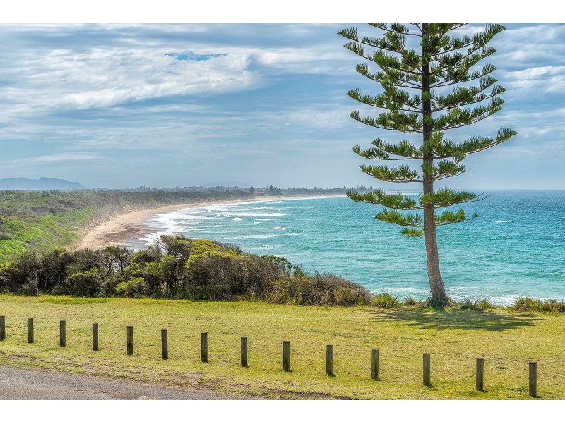 9 Marine Drive, Wallabi Point NSW 2430