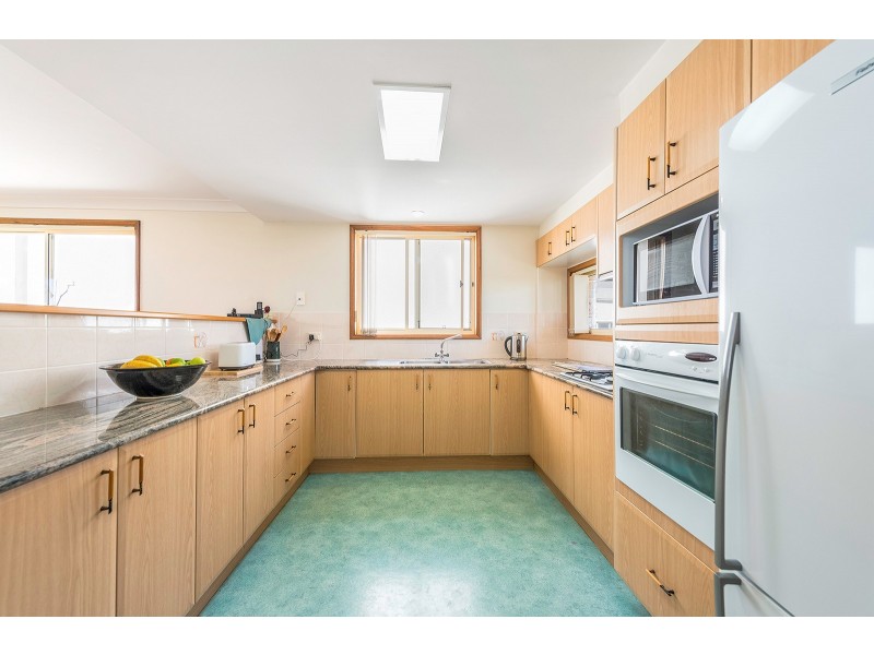 9 Marine Drive, Wallabi Point NSW 2430