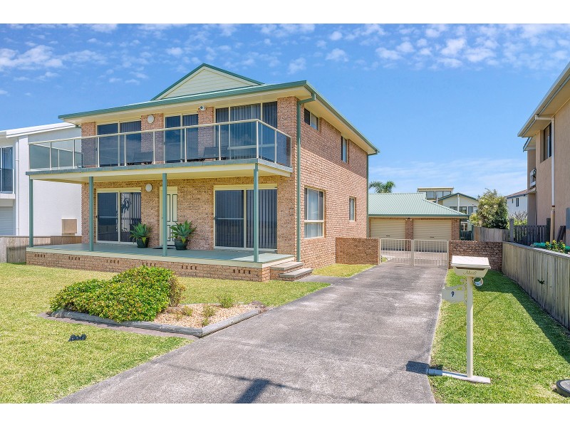 9 Marine Drive, Wallabi Point NSW 2430