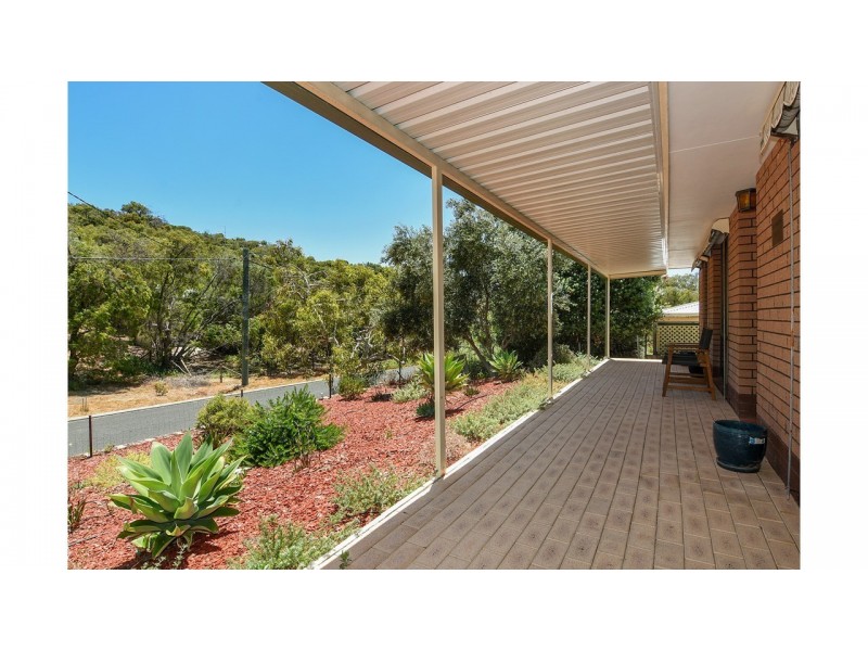 13 Hide A Way Vale, Preston Beach WA 6215