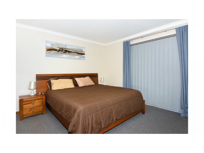13 Hide A Way Vale, Preston Beach WA 6215