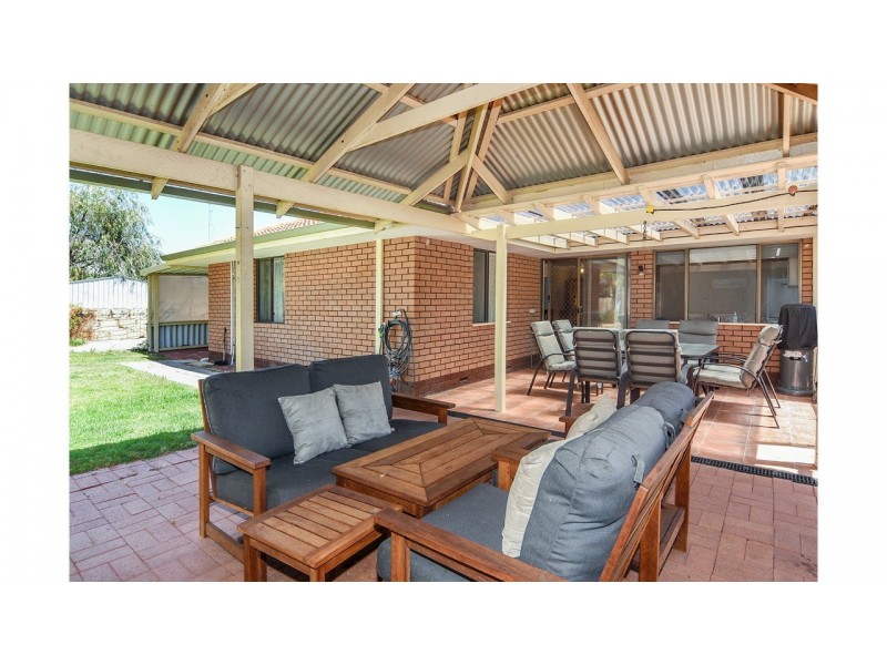 13 Hide A Way Vale, Preston Beach WA 6215