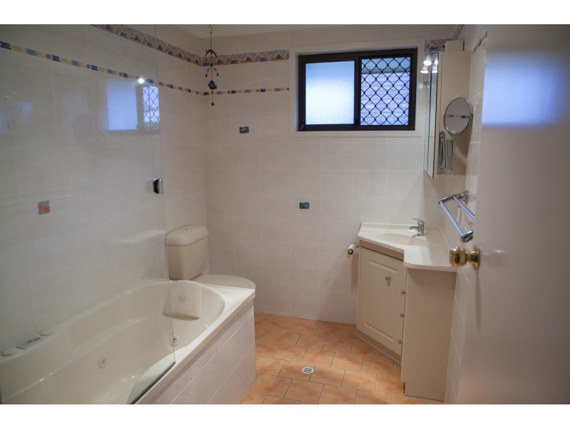 194 Ramsay Street, Centenary Heights QLD 4350