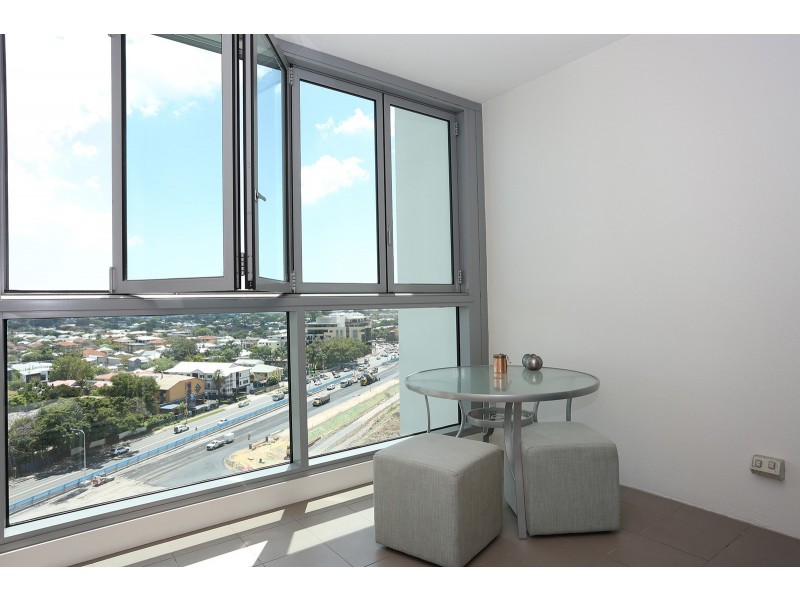 21204/8 Hercules Street, Hamilton QLD 4007