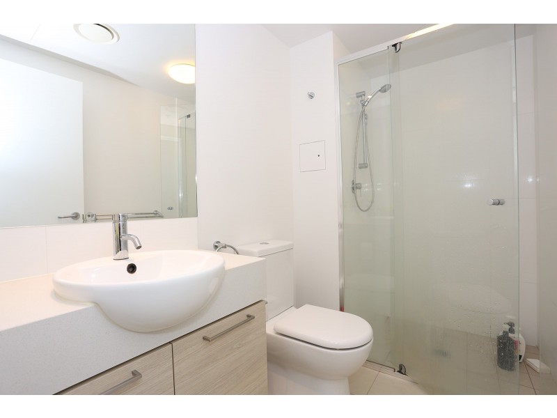 21204/8 Hercules Street, Hamilton QLD 4007