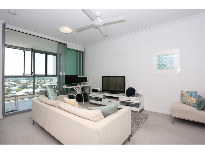 21204/8 Hercules Street, Hamilton QLD 4007