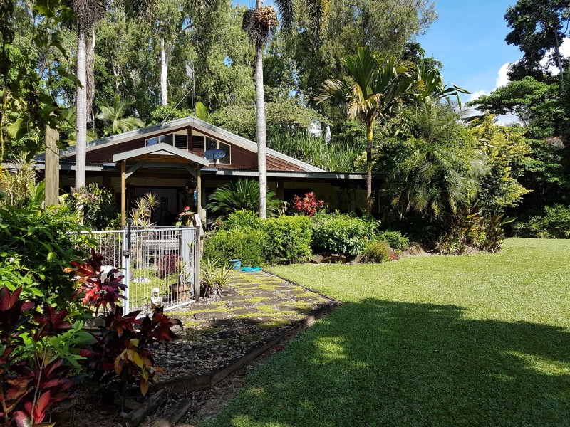 9 Kurrajong Close, Wongaling Beach QLD 4852