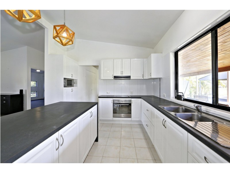 9 Gunsynd grove, Branyan QLD 4670