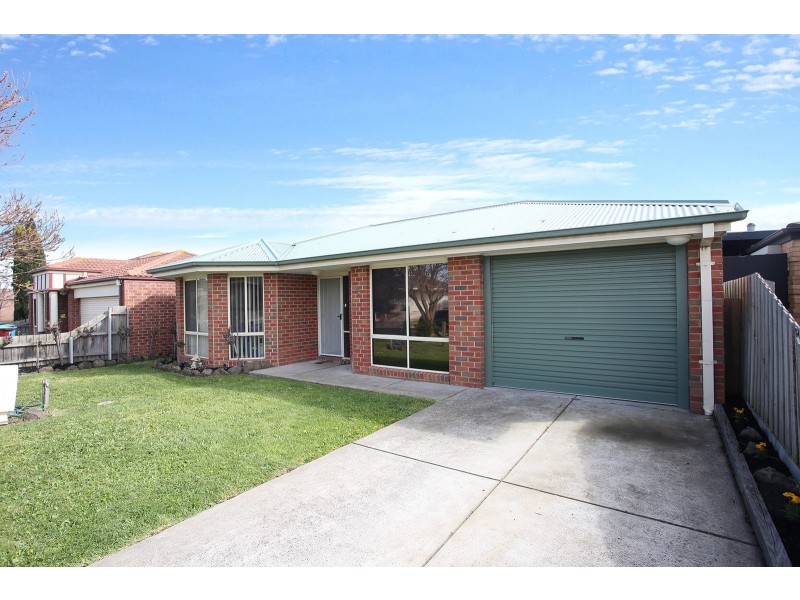 42/10-11 Dartmoor Drive, Cranbourne East VIC 3977