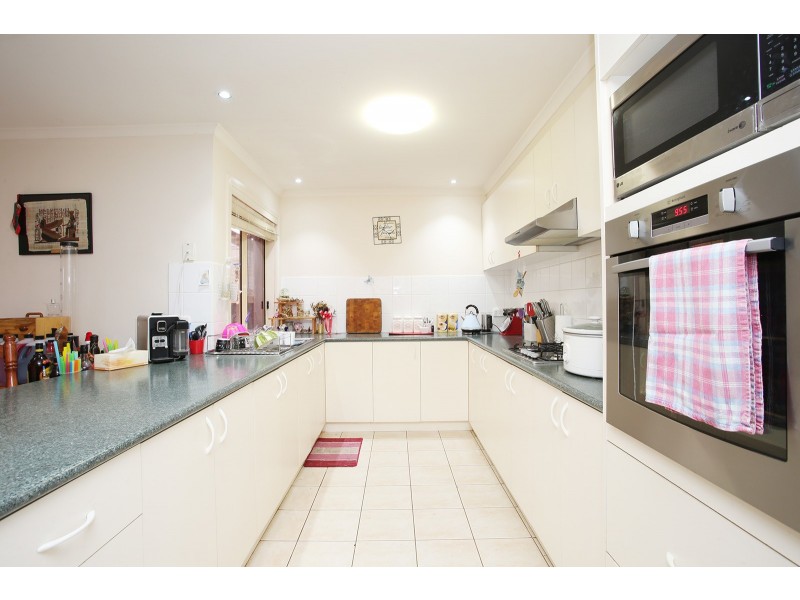42/10-11 Dartmoor Drive, Cranbourne East VIC 3977