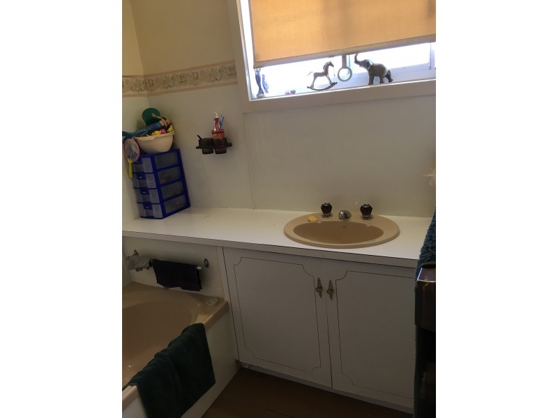 84 Fenwick St, Portarlington VIC 3223