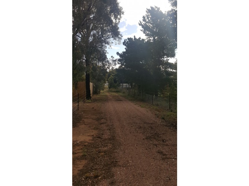 13A Djerriwarrh Court, Kurunjang VIC 3337