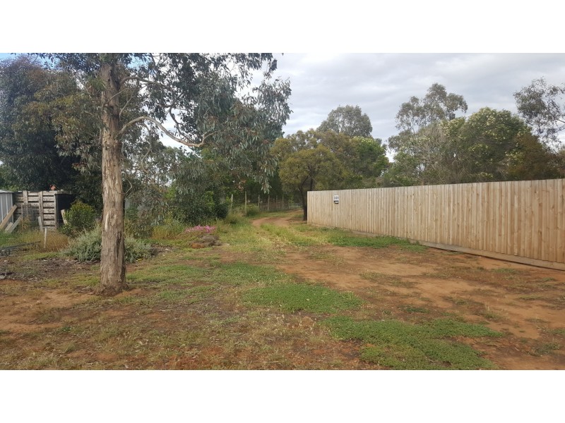 13A Djerriwarrh Court, Kurunjang VIC 3337