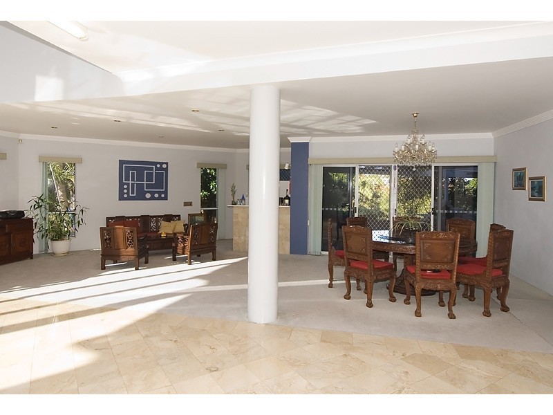 20 Woolner Place, Mount Ommaney QLD 4074