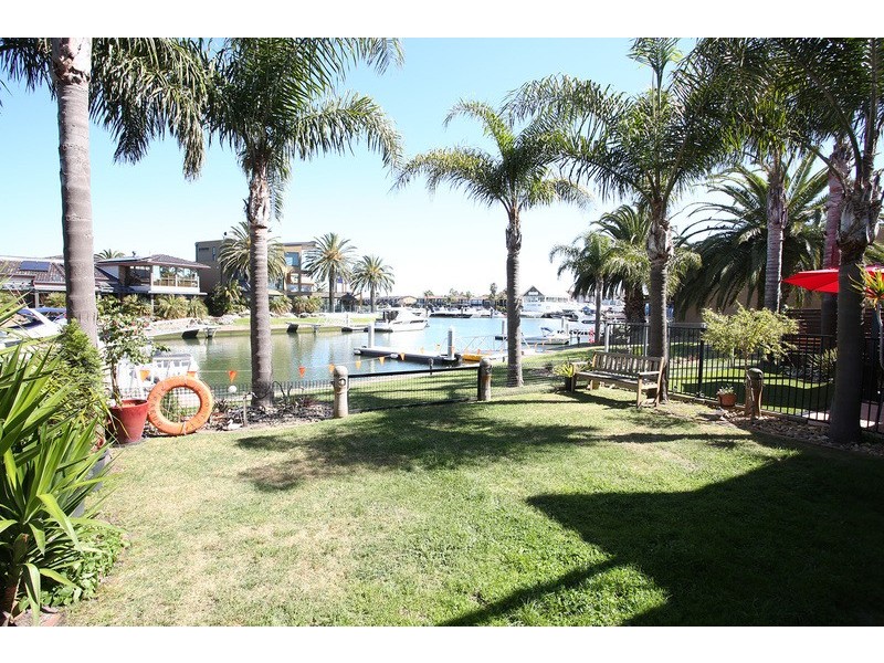 41/74 Gladesville Boulevard, Patterson Lakes VIC 3197