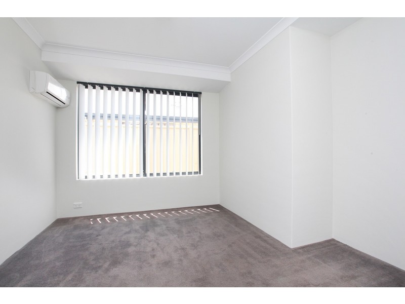 72 Hardey East Road, Wattle Grove WA 6107