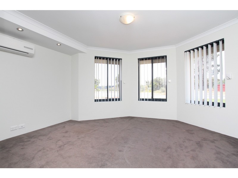 72 Hardey East Road, Wattle Grove WA 6107